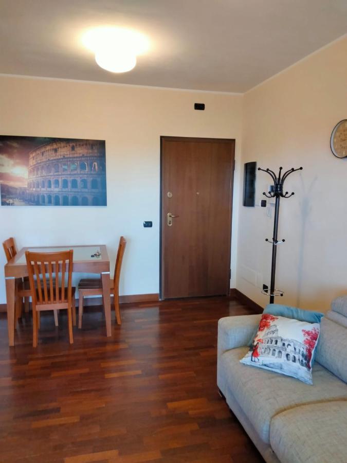 フィウミチーノCasa Di Cesareアパートメント エクステリア 写真